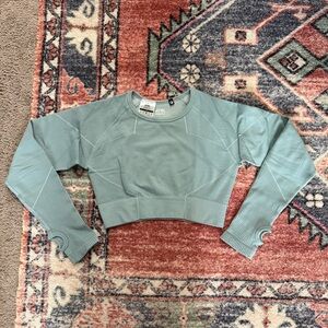 Seamless Cropped Long-Sleeve Top in Sage Green